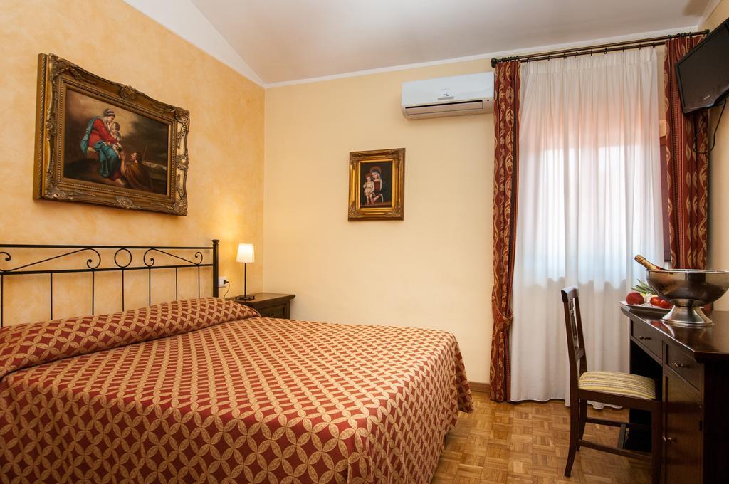 Hotel La Vecchia Fattoria à Loreto Extérieur photo