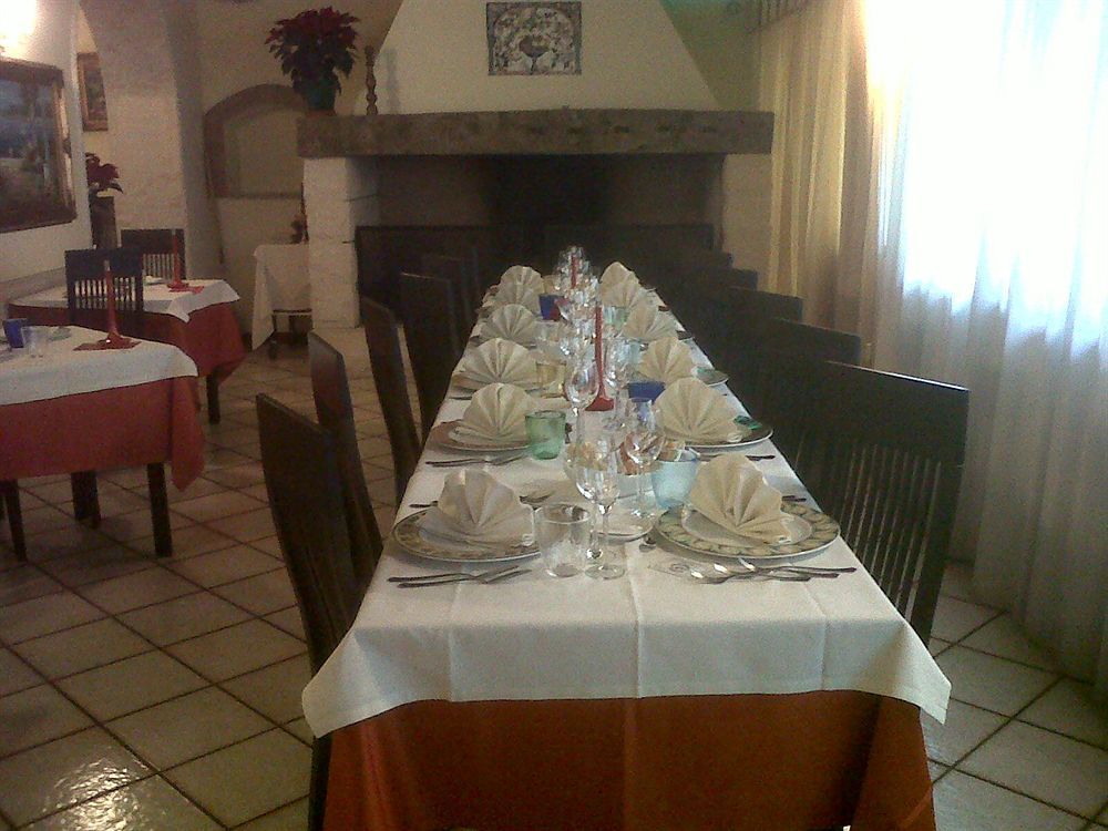 Hotel La Vecchia Fattoria à Loreto Extérieur photo